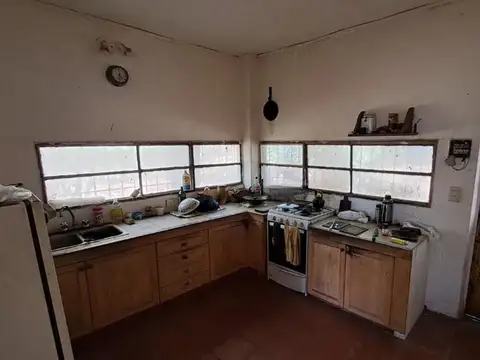 Casa 3 ambientes con 2 baños