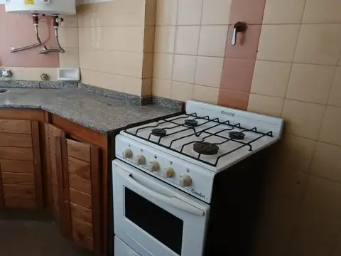VENDE DEPARTAMENTO 1 DORMITORIO ESCRITORIO CENTRO