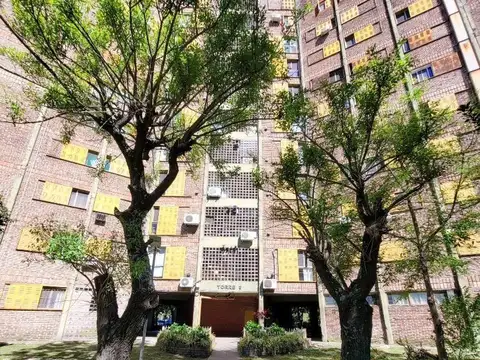 VENTA DEPARTAMENTO DE 4 AMBIENTES 