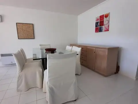 Departamento en Alquiler en Playa Mansa, USD 1.100