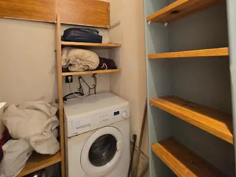 Departamento monoambiente divisible fte 2do piso x escalera