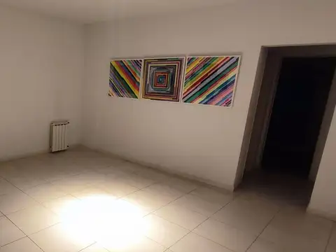 ALQUILER  DEPTO 2 AMB 1º PISO + COCHERA BERNAL O.