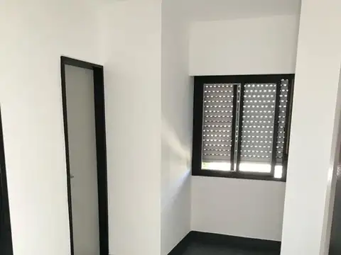 Casa 6 ambientes con 2 baños