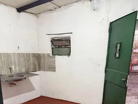 (KM. 40) Santiago del Estero 6946 entre Gibson y Girardot