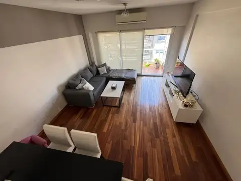 DUPLEX 4 AMB. CON COCHERA