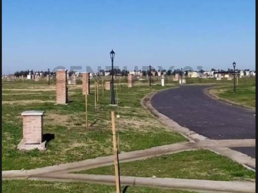 Terreno - 623  m² Total