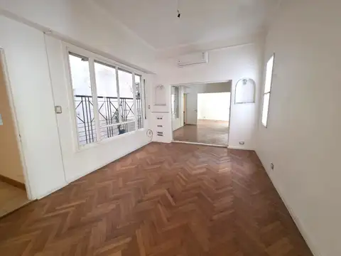 Recoleta - Posadas 1552 (y Av. Callao) - Semipiso 3 amb. Baño y Toilette. Contrafrente. 93 m2