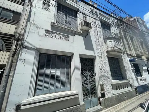 CASA DE ESTILO EN VENTA EN BARRIO MARTIN APTP PROFESIONAL