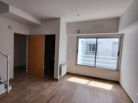 Depto Tipo Casa en Venta de 2 ambientes