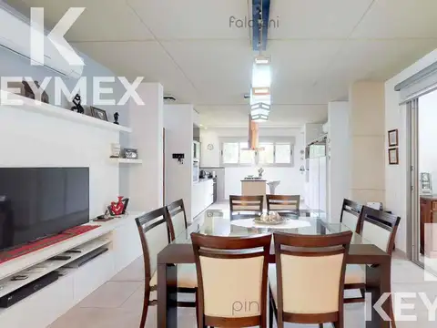 VENTA CASA DE 3 DORMITORIOS EN MIRALAGOS