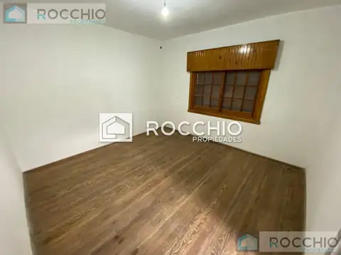 Casa en Alquiler con 1 cochera