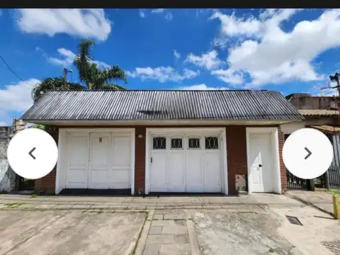 PH TIPO CASA 3 AMB. C/ 2 COCHERAS, QUINCHO Y PATIO