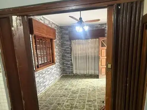 Casa 3 ambientes con 1 baño