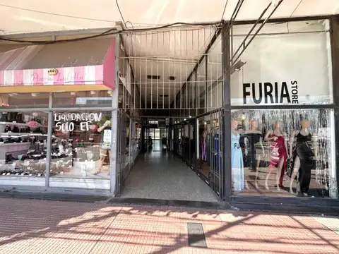 Hipolito Yrigoyen 860