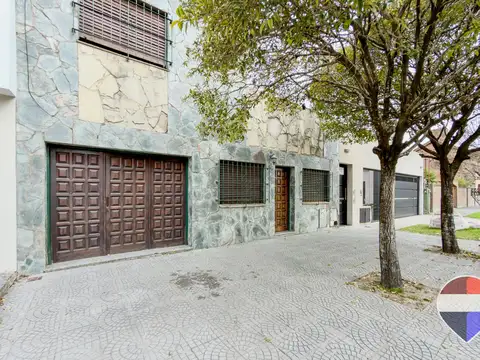 Depto Tipo Casa en Venta con 1 cocheras