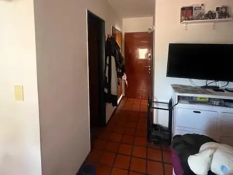 Departamento en Venta en San Isidro Vias / Rolon, USD 74.000