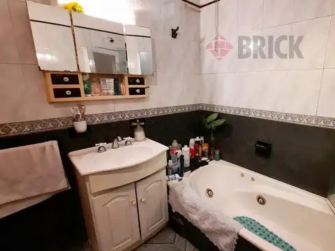 Depto Tipo Casa en Venta 40 años