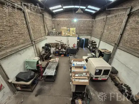 Venta galpón en  Quilmes