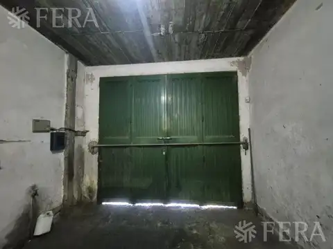 Venta galpón en  Quilmes