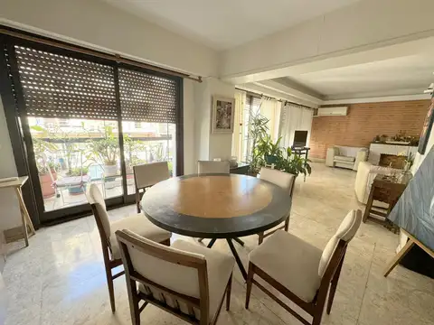 Departamento 6 ambientes con 2 baños