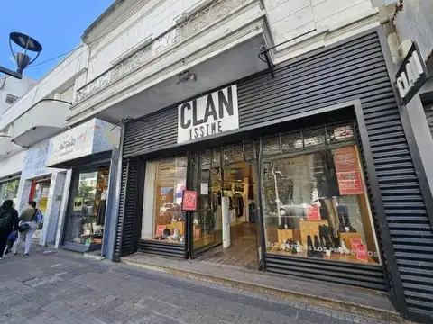 Local y Departamento en  venta en La Plata