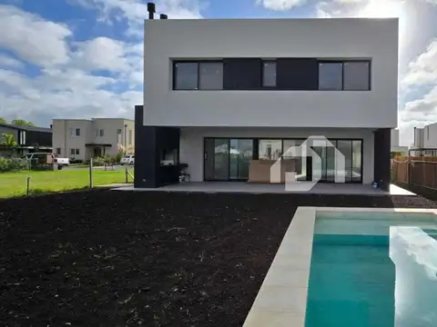 Casa en venta en Vila Marina 2 Villanueva Tigre 3600
