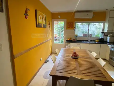 Depto Tipo Casa en Venta de 4 ambientes