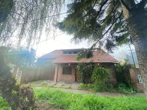 Casa 2 ambientes con 1 baño