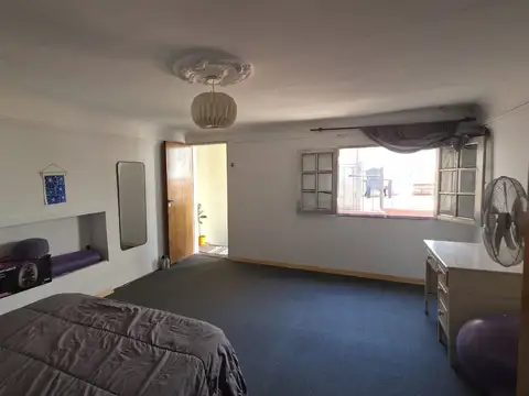 Depto Tipo Casa 4 ambientes con 3 baños