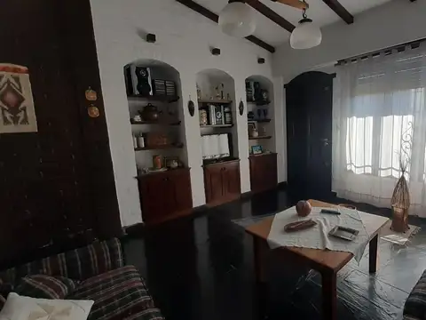 Casa 4 ambientes con 3 baños