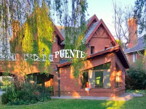 Casa en Alquiler de 4 dormitorios
