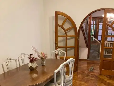 Depto Tipo Casa 4 ambientes con 3 baños