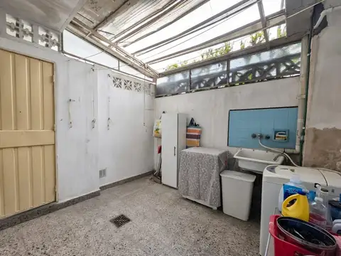 Depto Tipo Casa en Venta 50 años