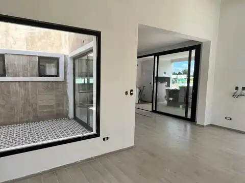 Casa 7 ambientes con 3 baños