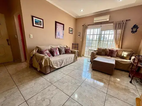 Depto Tipo Casa en Venta con 1 cocheras