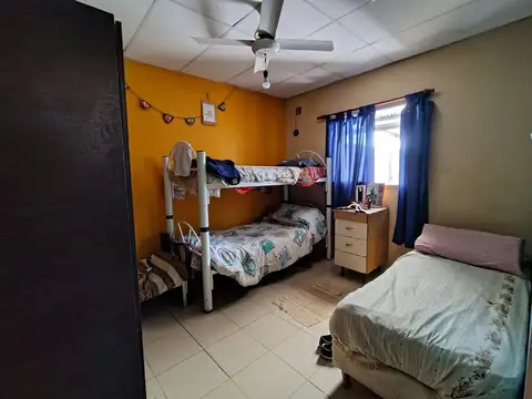 VENTA / CASA/ BARRIO MORA