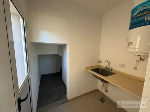 Casa en Alquiler en Bella Vista, USD 1.700