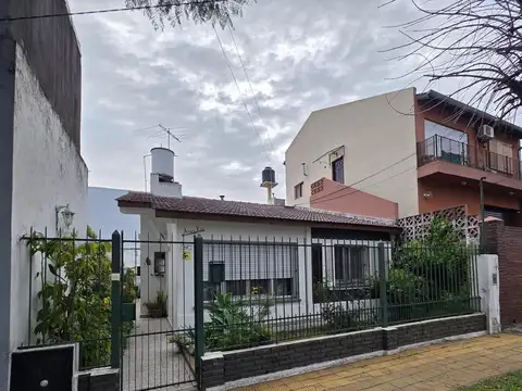 Casa 3 Ambientes en Venta en Boulogne, San Isidro.