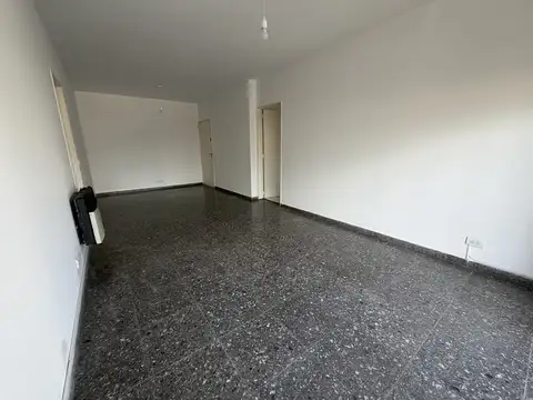 Garibaldi 200, Piso 2