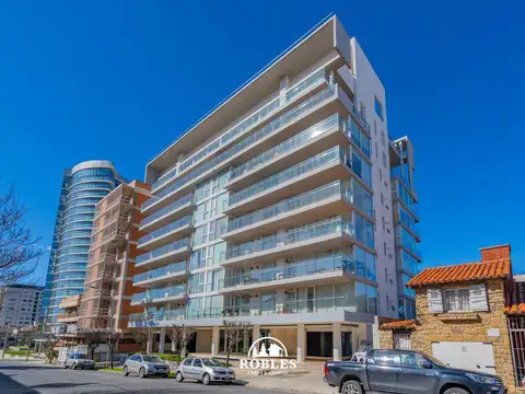 Aristobulo del Valle 2800 - Edif. Malecon Playa Chica