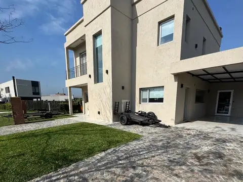 "¡Viví en Pilar del Este! Hermosa casa en el Barrio Santa Emilia"