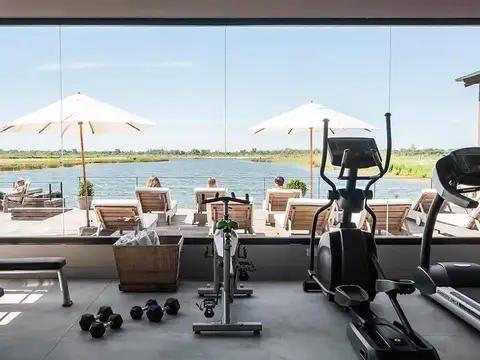 Exclusivo Lote Al Agua con Bajada Propia Para Lancha en El Barrio Nautico El Naudir en Escobar