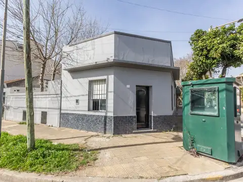 VENTA DE CASA 3 AMBIENTES C/MONOAMBIENTE Y COCHERA CUBIERTA EN SAN ANDRÉS, SAN MARTÍN