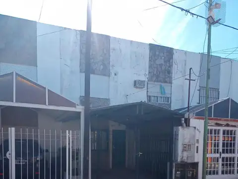 Dúplex en venta - 2 Dormitorios 2 Baños -  Villa Elvira