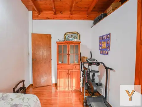 Casas en venta - 8 Dormitorios 3 Baños - 370Mts2 - Berisso