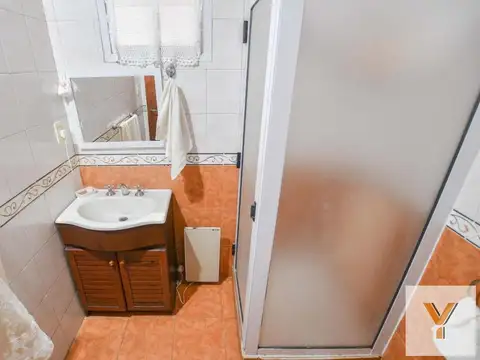 Casa 10 ambientes con 3 baños