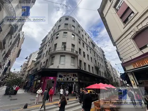 Oficina en esquina en planta libre