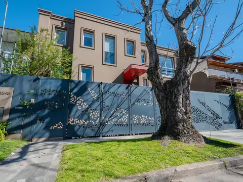 MODERNA RESIDENCIA EN LOS TRONCOS - CON PISCINA - 