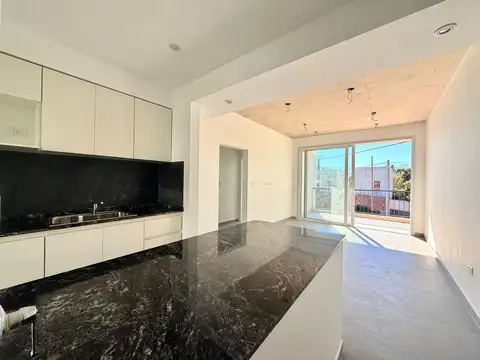 Departamento a estrenar 3 ambientes en venta en lujan centro con balcón y cochera