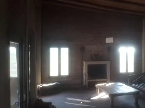 VENDO CHACRA DE 15 HAS. CON CASA DE CAMPO MUY CERCA DEL CENT